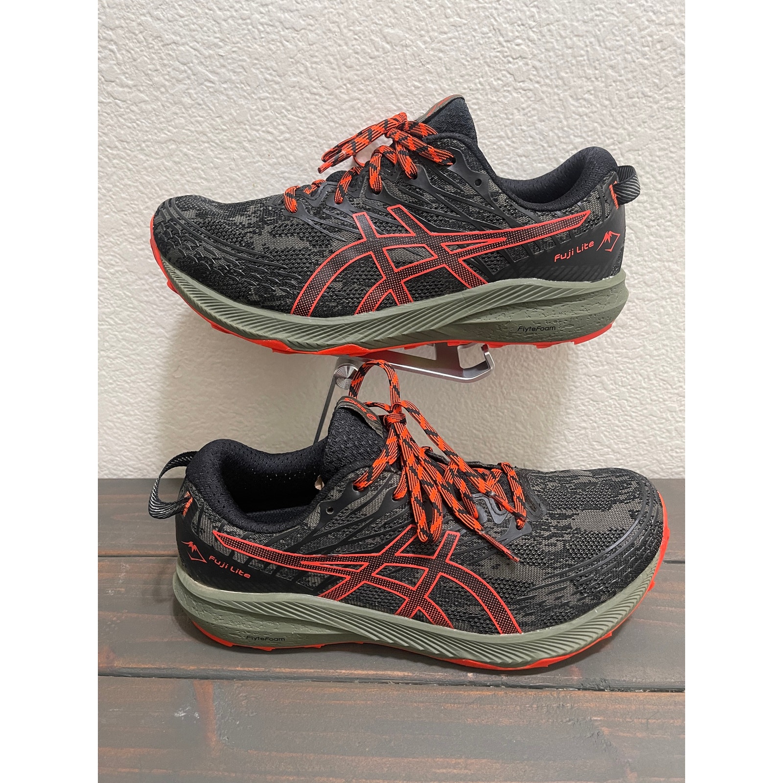 Asics Fuji Lite 3 'Mantle Green Cherry Tomato' 1011b467 300 Running Trail Shoes
